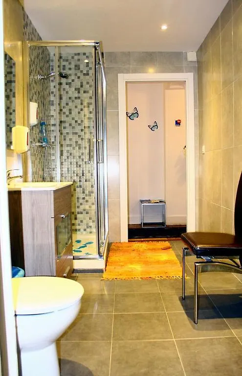 Guest house Pension Tu Hogar San Sebastian